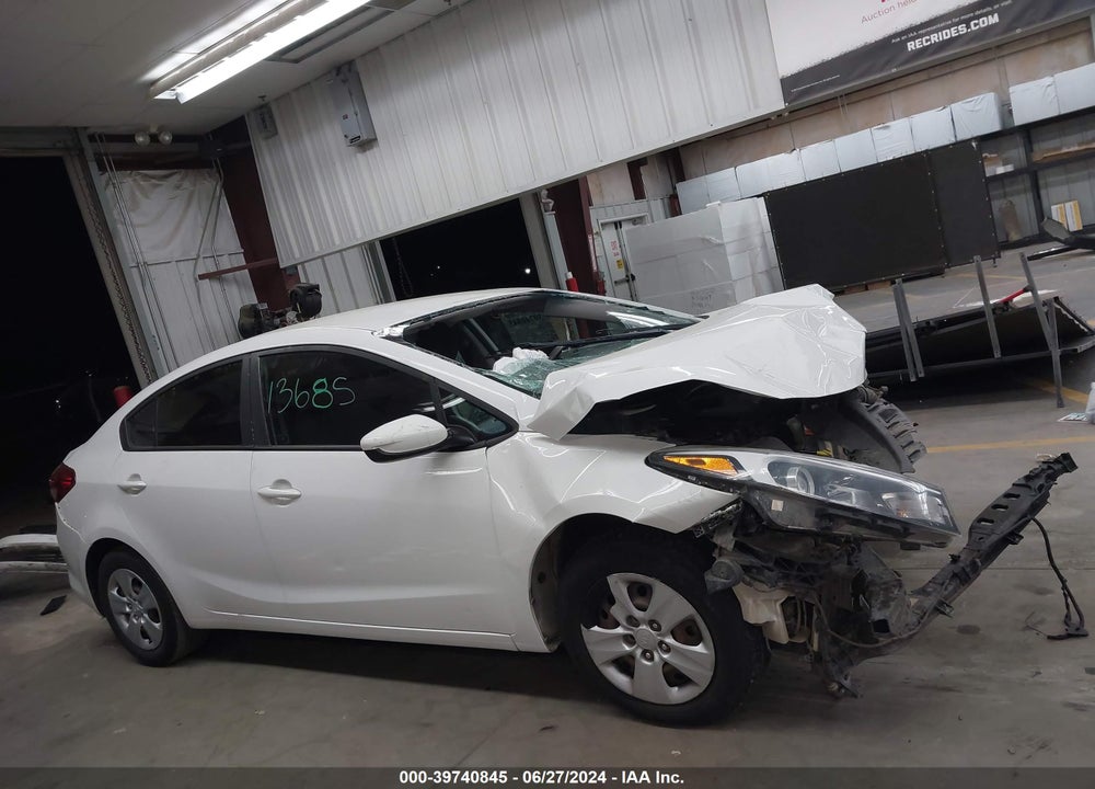 2017 KIA FORTE LX VIN: 3KPFK4A77HE154165