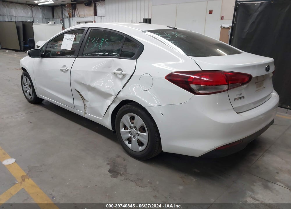 2017 KIA FORTE LX VIN: 3KPFK4A77HE154165