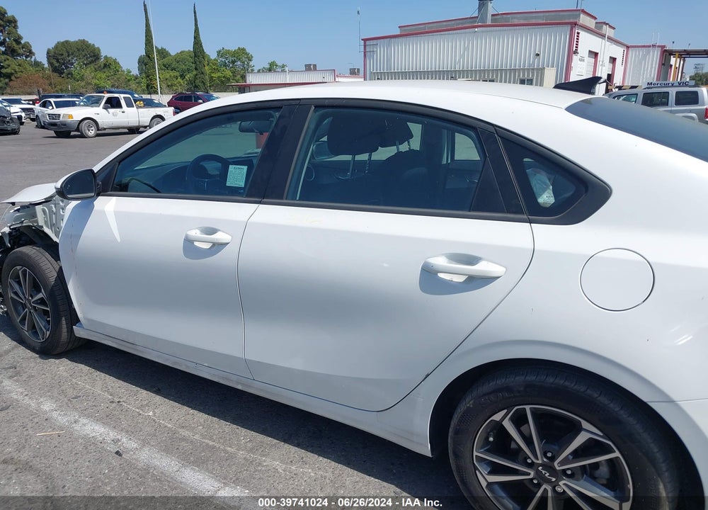 2023 KIA FORTE LXS VIN: 3KPF24AD7PE547992