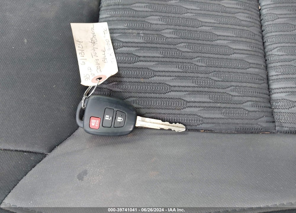 2019 TOYOTA TUNDRA SR5 5.7L V8 VIN: 5TFUW5F1XKX844828