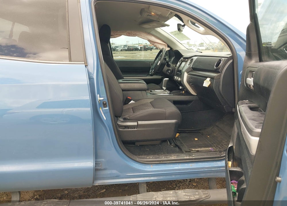 2019 TOYOTA TUNDRA SR5 5.7L V8 VIN: 5TFUW5F1XKX844828