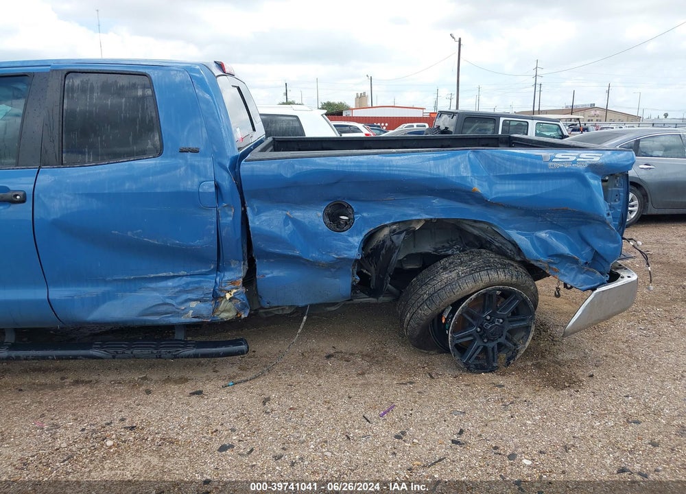 2019 TOYOTA TUNDRA SR5 5.7L V8 VIN: 5TFUW5F1XKX844828