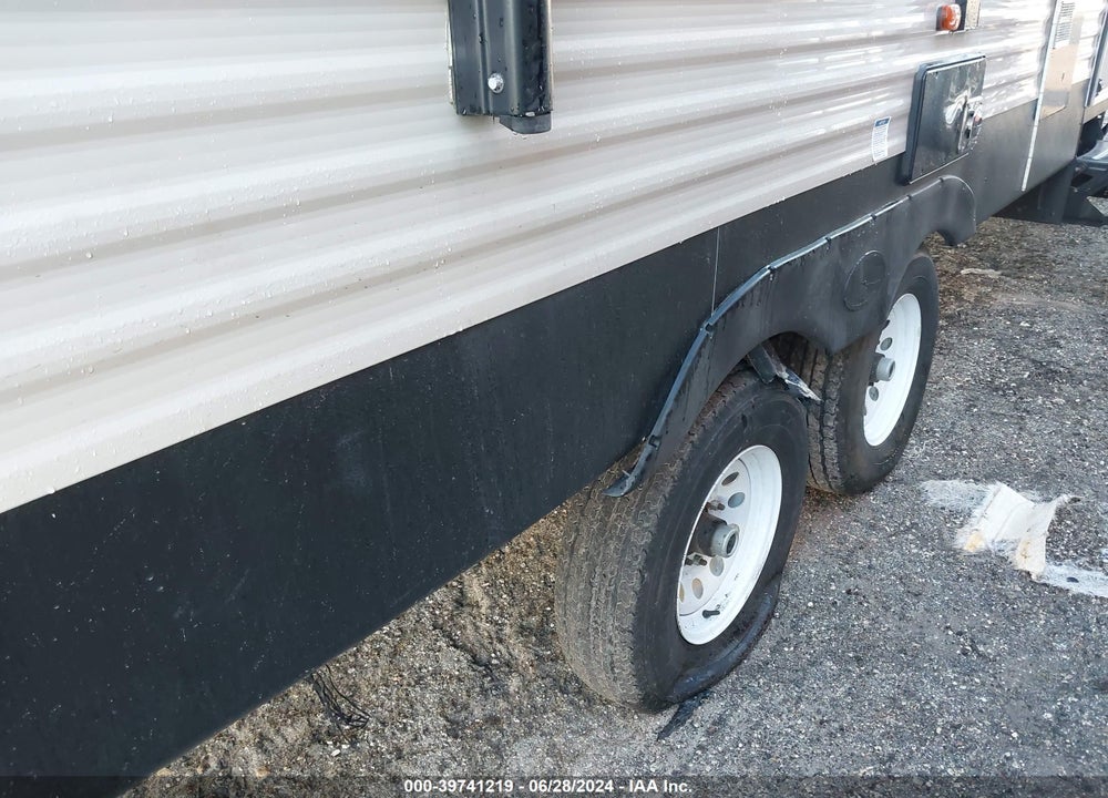 2018 FOREST RIVER AVENGER TRAVEL TRAILER VIN: 5ZT2AVSB6JB916302