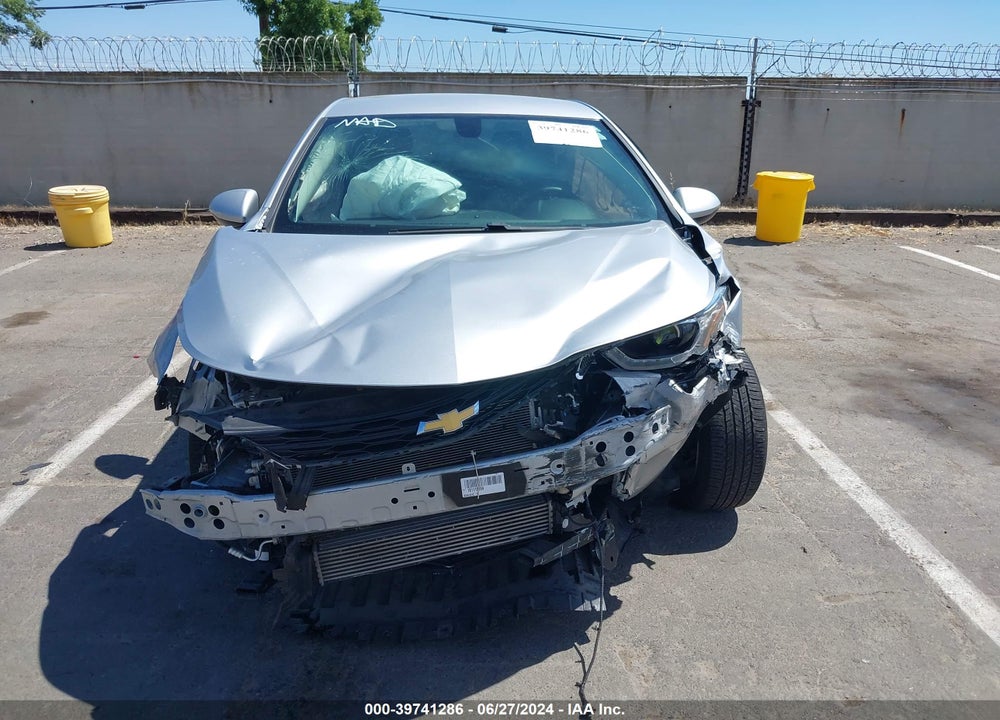 2018 CHEVROLET CRUZE LT AUTO VIN: 1G1BE5SM4J7110249