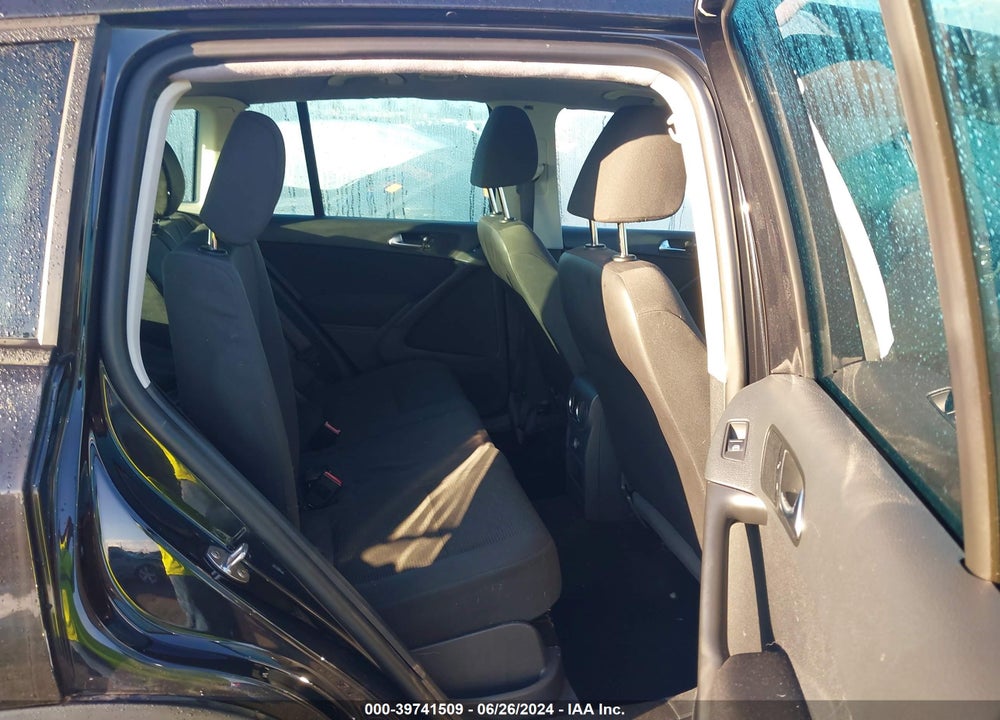 2013 VOLKSWAGEN TIGUAN S VIN: WVGAV7AX4DW548480
