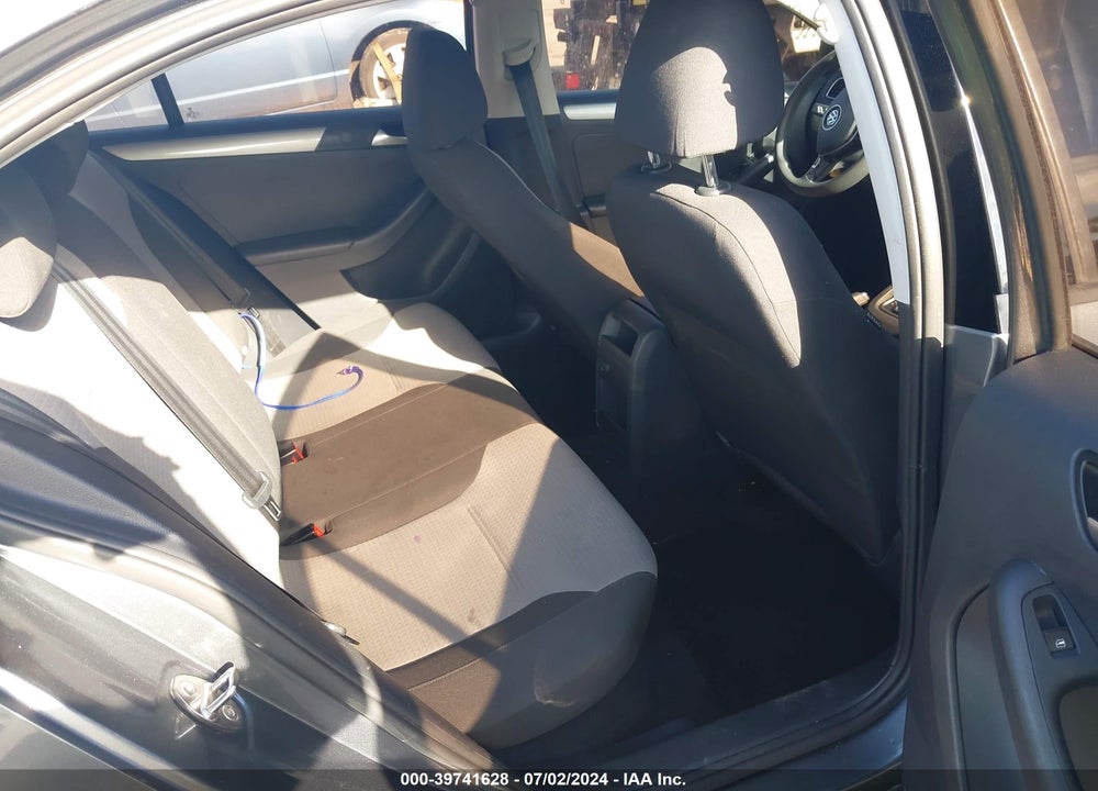 2018 VOLKSWAGEN JETTA 1.4T S VIN: 3VW2B7AJ3JM260892