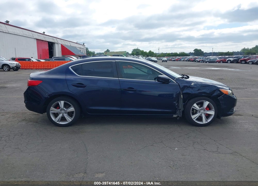 2013 ACURA ILX 2.0L VIN: 19VDE1F58DE008364