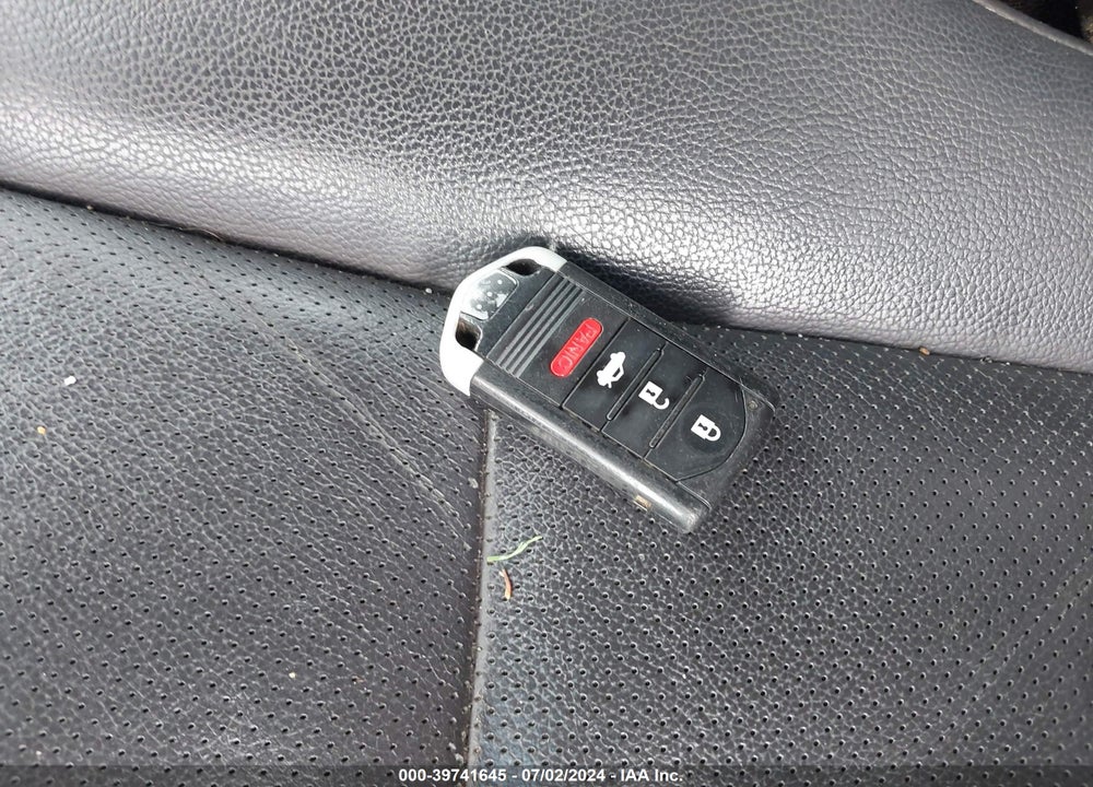 2013 ACURA ILX 2.0L VIN: 19VDE1F58DE008364