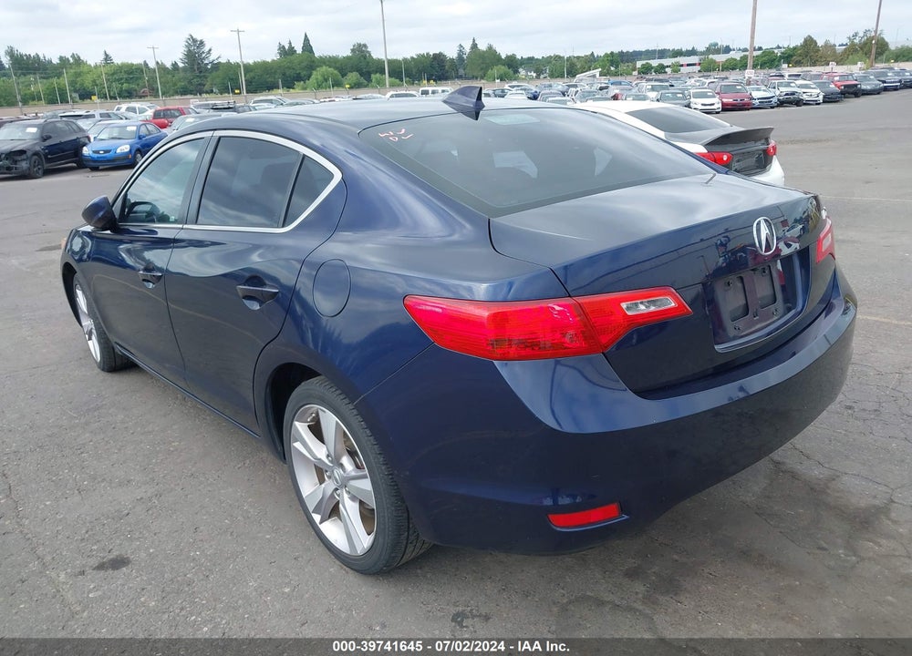 2013 ACURA ILX 2.0L VIN: 19VDE1F58DE008364