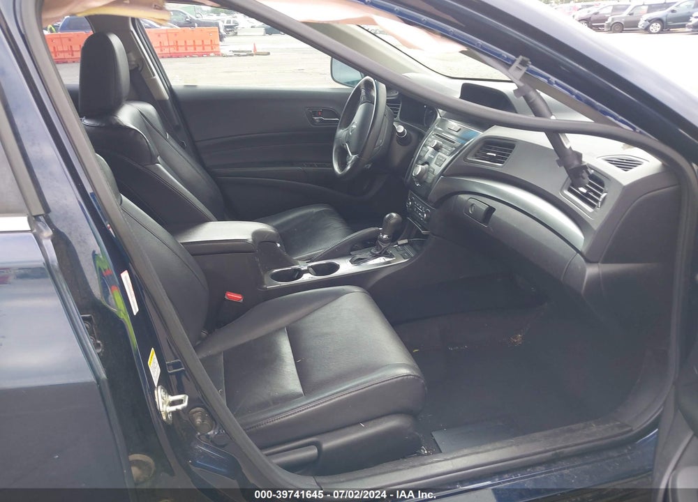 2013 ACURA ILX 2.0L VIN: 19VDE1F58DE008364