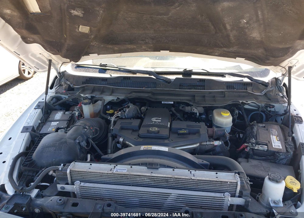 2015 RAM 2500 LAIE VIN: 3C6UR5FL9FG610237