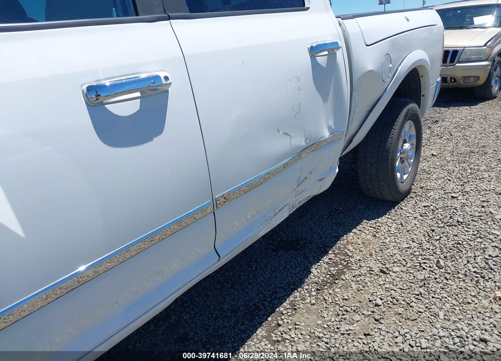 2015 RAM 2500 LAIE VIN: 3C6UR5FL9FG610237