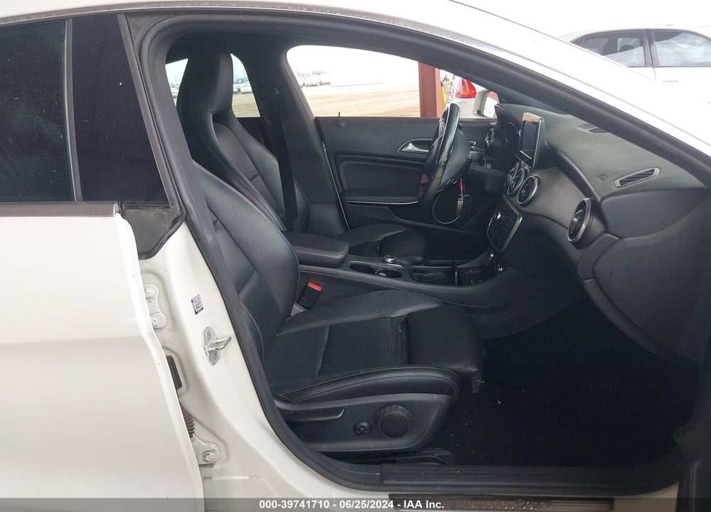 2016 MERCEDES-BENZ CLA 250 VIN: WDDSJ4EB0GN301197