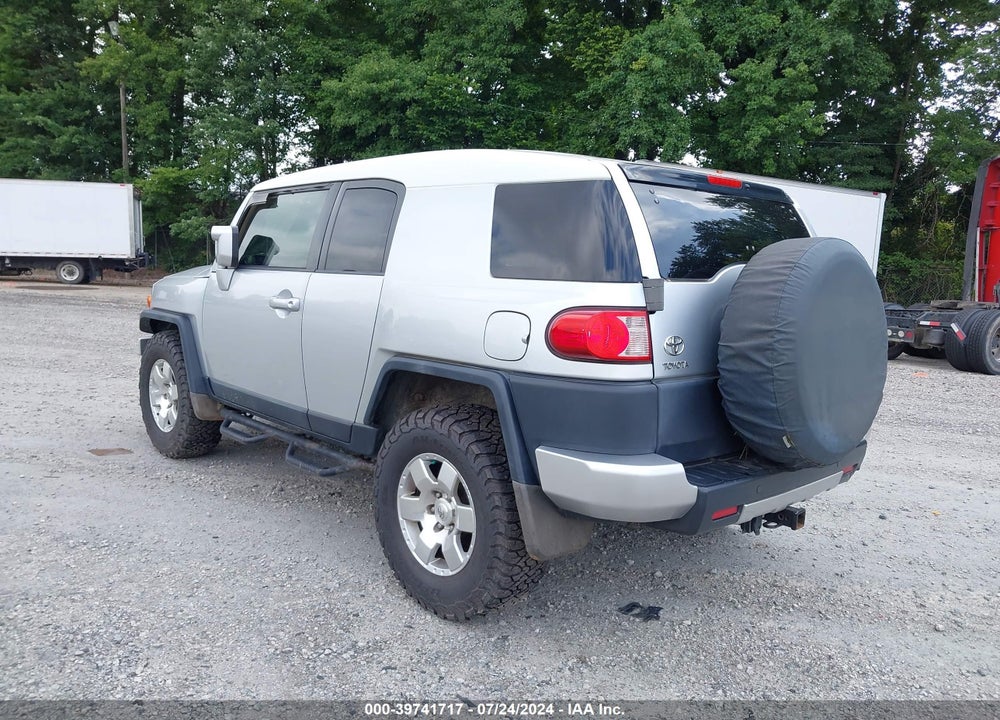 2007 TOYOTA FJ CRUISER VIN: JTEBU11F270041404