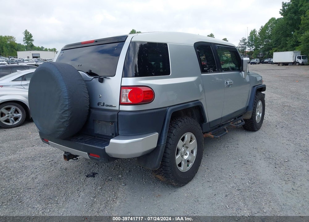2007 TOYOTA FJ CRUISER VIN: JTEBU11F270041404
