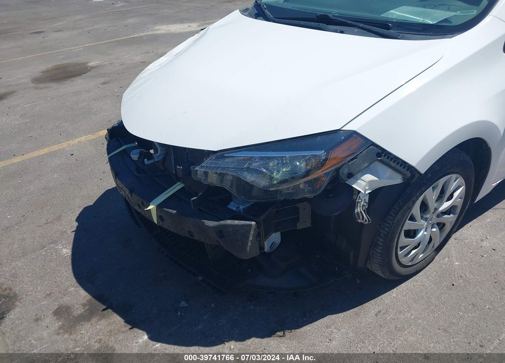 2018 TOYOTA COROLLA LE VIN: 2T1BURHE9JC057791