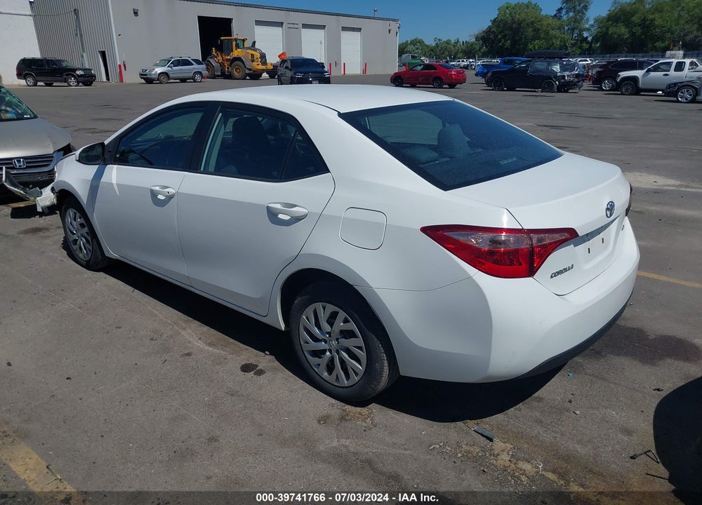2018 TOYOTA COROLLA LE VIN: 2T1BURHE9JC057791