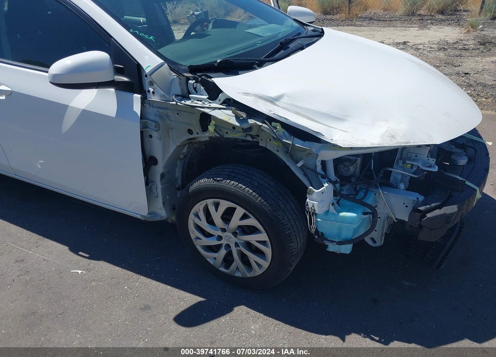 2018 TOYOTA COROLLA LE VIN: 2T1BURHE9JC057791