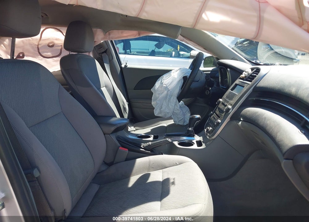 2015 CHEVROLET MALIBU LS VIN: 1G11B5SL0FU117753