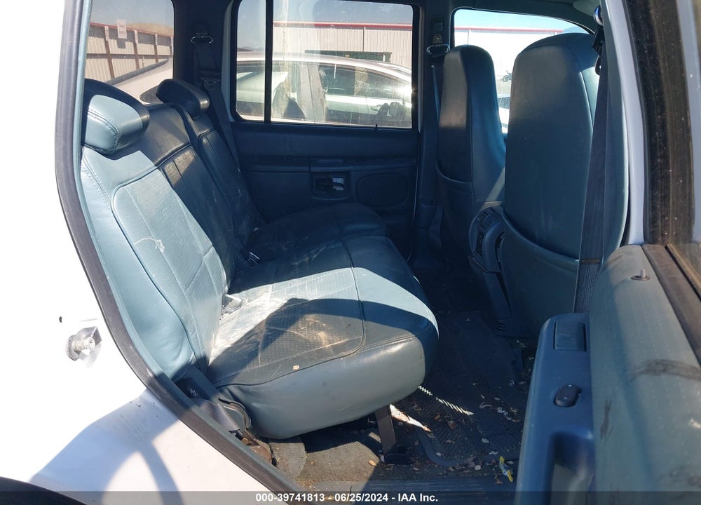 1996 FORD EXPLORER VIN: 1FMDU35P1TZA99338