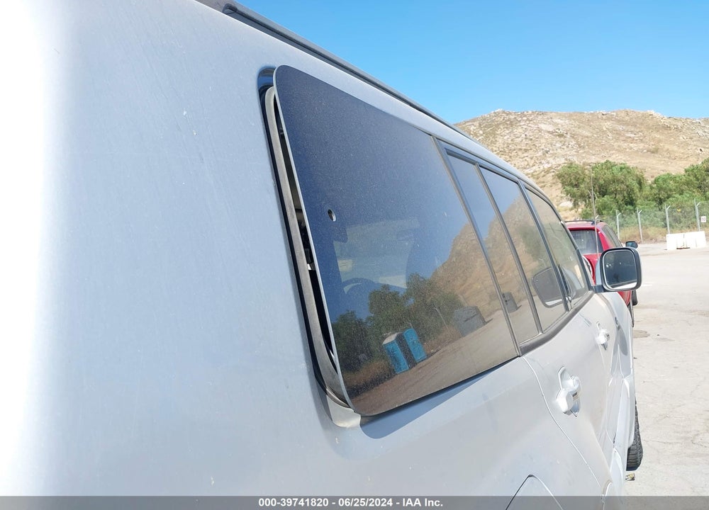 2001 MITSUBISHI MONTERO LIMITED VIN: JA4MW51R31J012255