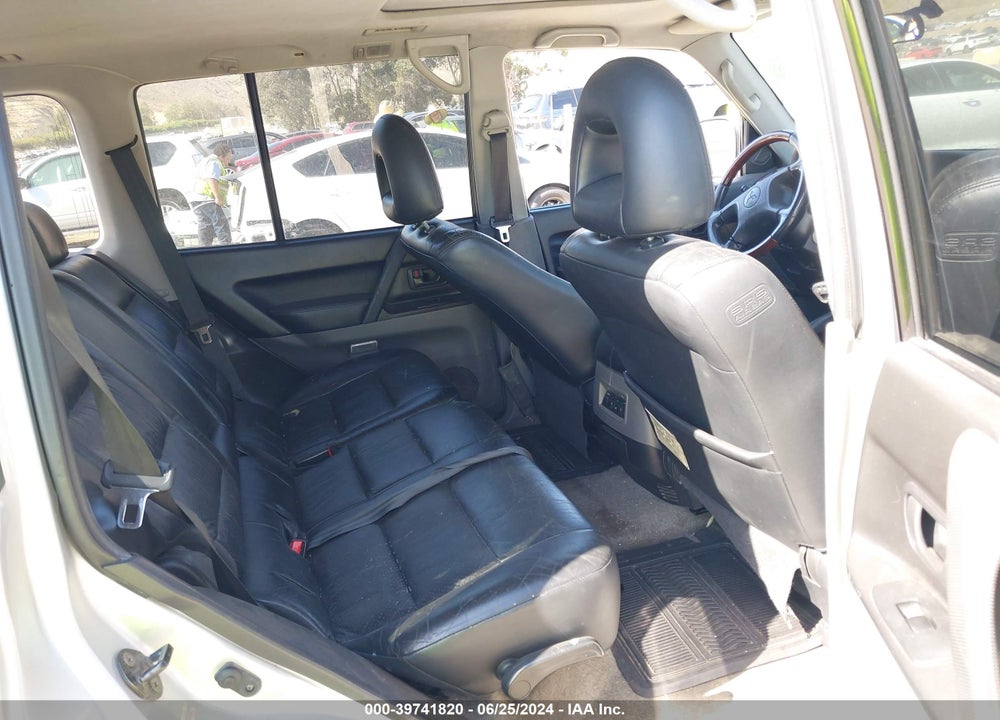 2001 MITSUBISHI MONTERO LIMITED VIN: JA4MW51R31J012255