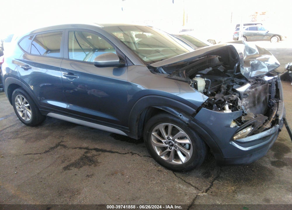 2017 HYUNDAI TUCSON SE VIN: KM8J33A48HU464507