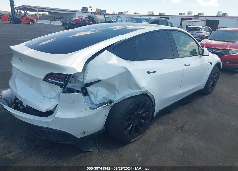 2021 TESLA MODEL Y LONG RANGE DUAL MOTOR ALL-WHEEL DRIVE VIN: 5YJYGDEEXMF186521