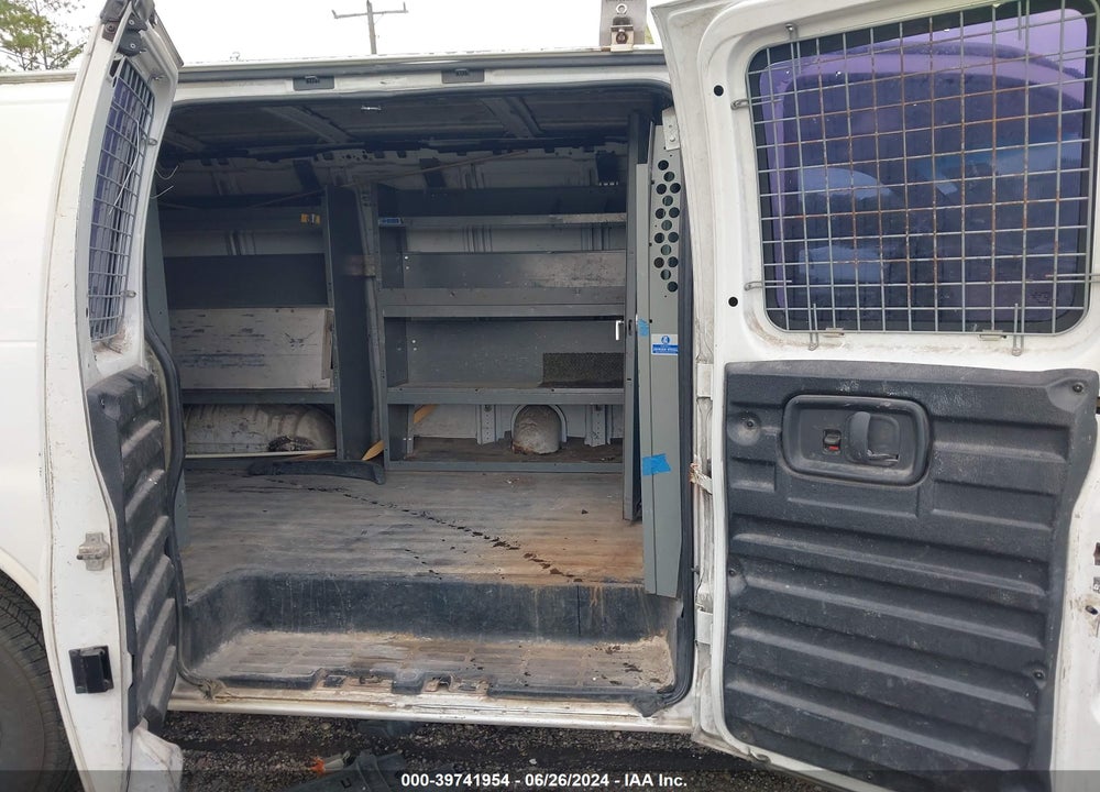 2008 CHEVROLET EXPRESS WORK VAN VIN: 1GCGG25C781102667