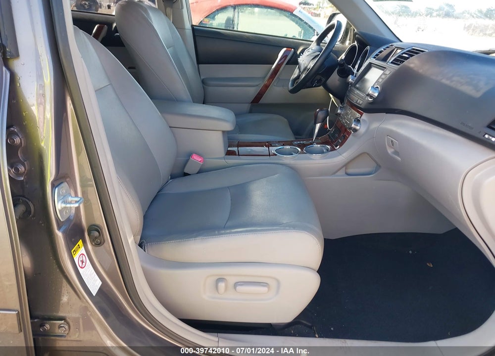 2012 TOYOTA HIGHLANDER HYBRID LIMITED V6 VIN: JTEDC3EH4C2007465