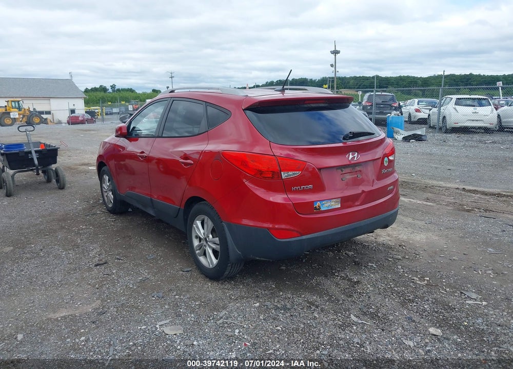 2011 HYUNDAI TUCSON GLS VIN: KM8JUCAC0BU240286