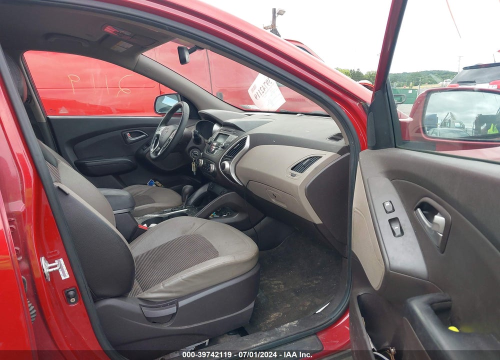 2011 HYUNDAI TUCSON GLS VIN: KM8JUCAC0BU240286