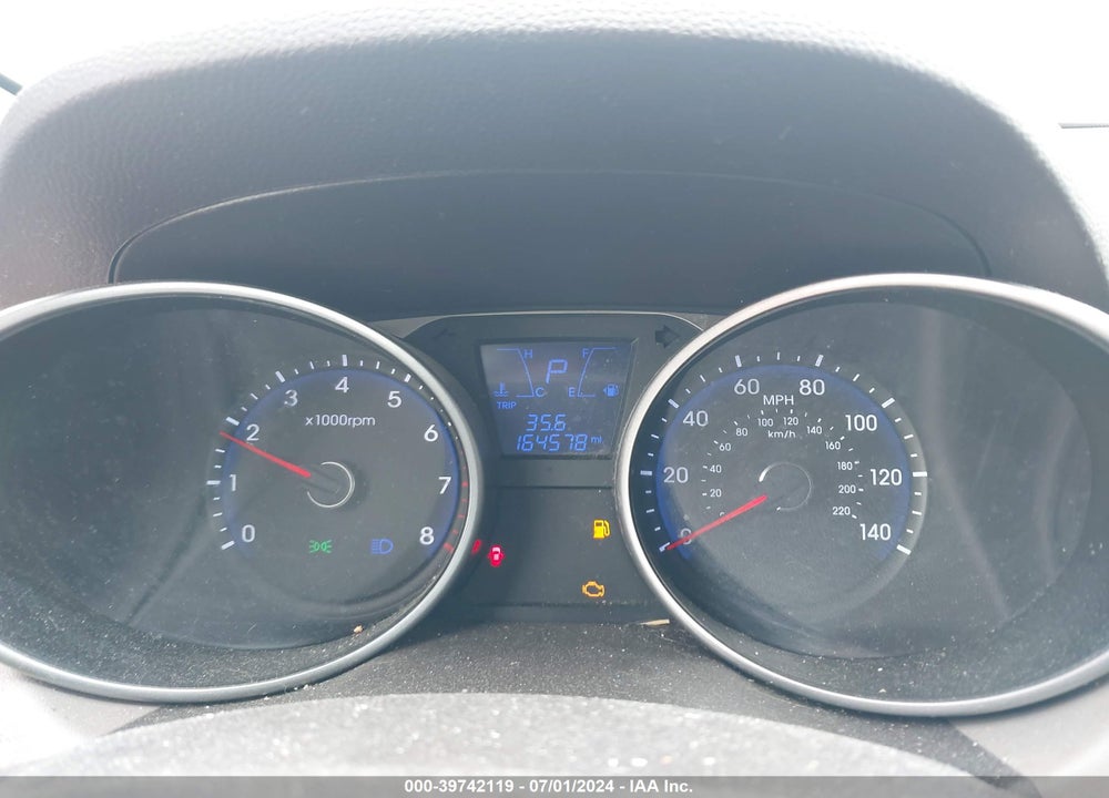 2011 HYUNDAI TUCSON GLS VIN: KM8JUCAC0BU240286