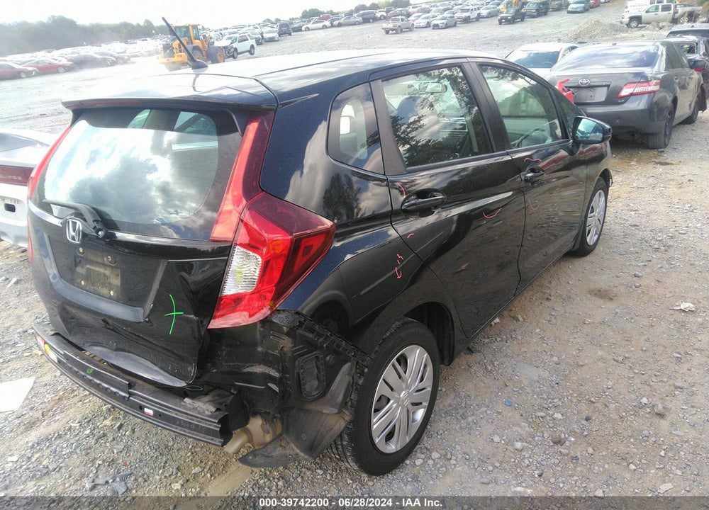 2019 HONDA FIT LX VIN: 3HGGK5H48KM732018