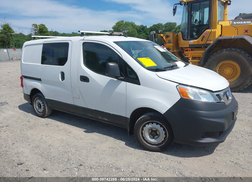 2015 NISSAN NV200 SV VIN: 3N6CM0KN5FK715137