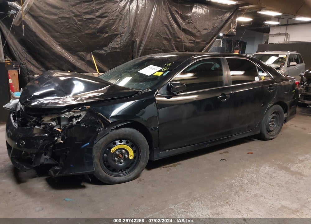 2014 TOYOTA CAMRY SE VIN: 4T1BF1FK2EU364261