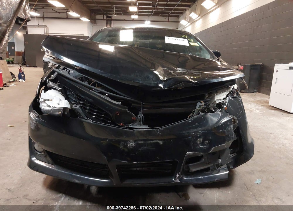 2014 TOYOTA CAMRY SE VIN: 4T1BF1FK2EU364261