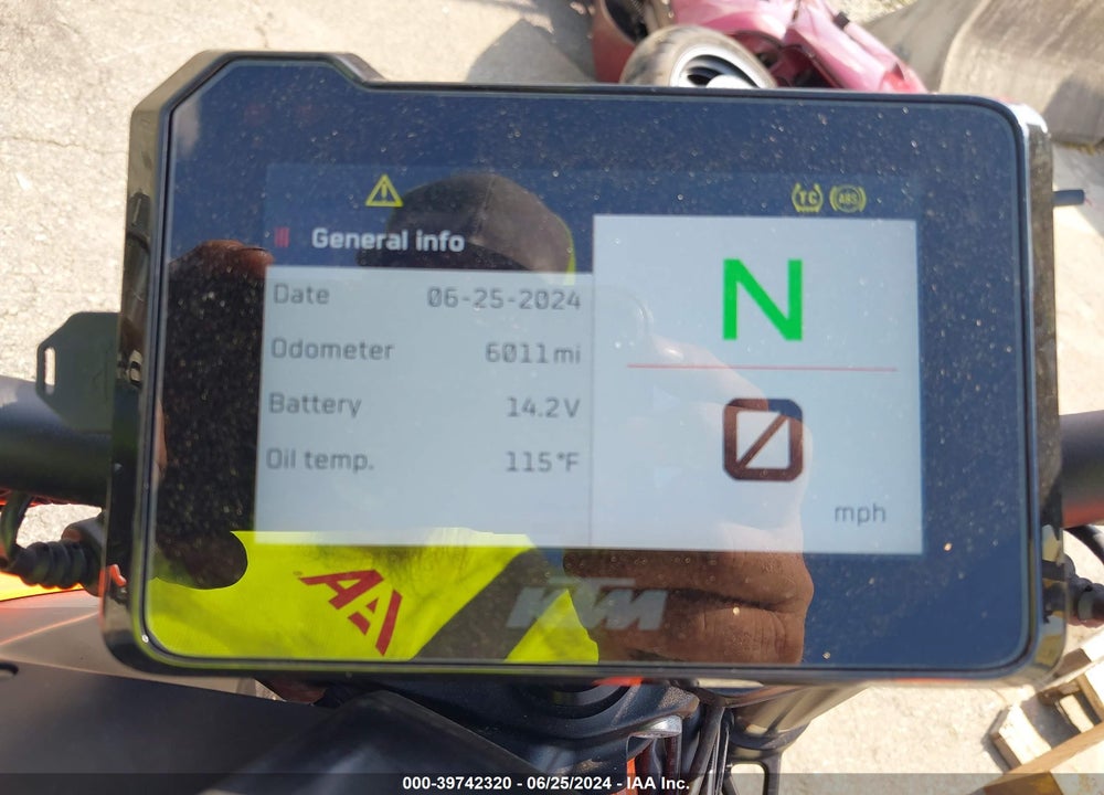 2022 KTM 1290 SUPER DUKE R VIN: VBKV39408NM952528