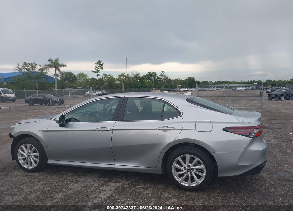 2024 TOYOTA CAMRY LE VIN: 4T1C11AK8RU867017
