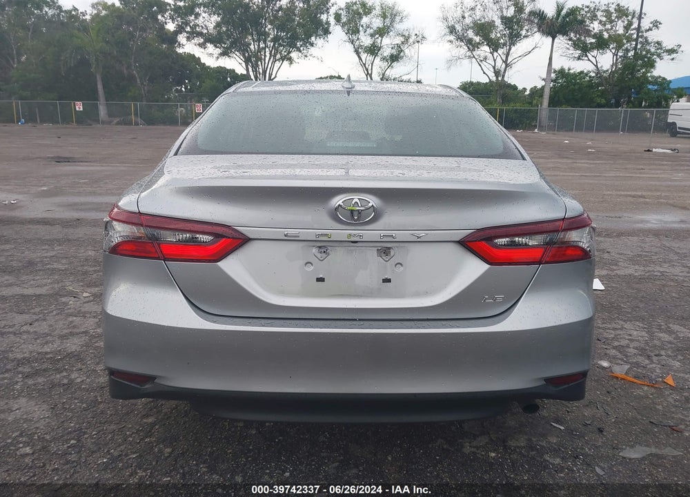2024 TOYOTA CAMRY LE VIN: 4T1C11AK8RU867017