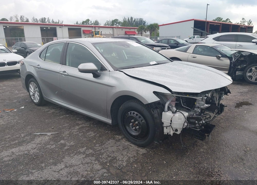 2024 TOYOTA CAMRY LE VIN: 4T1C11AK8RU867017