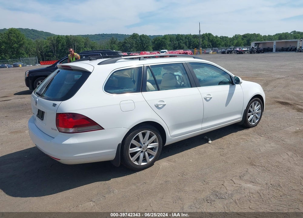 2013 VOLKSWAGEN JETTA SPORTWAGEN 2.5L SE VIN: 3VWPP7AJ3DM668143