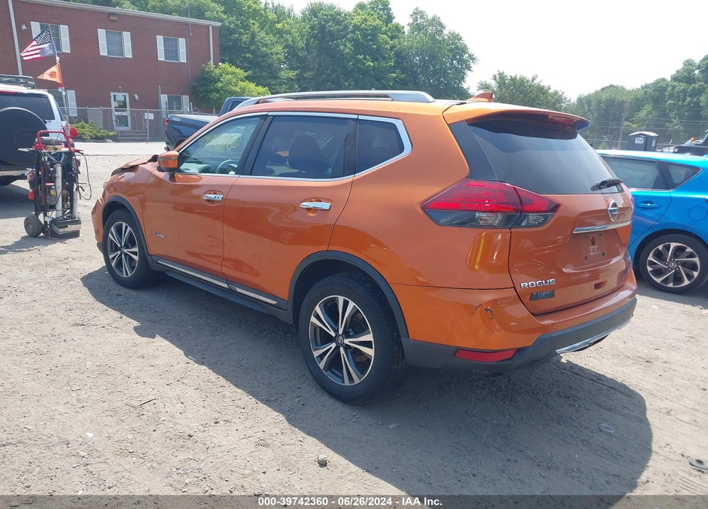 2017 NISSAN ROGUE HYBRID SL VIN: 5N1ET2MV9HC810151