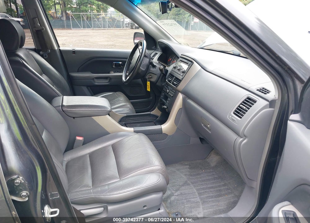 2006 HONDA PILOT EX-L VIN: 2HKYF18596H563549