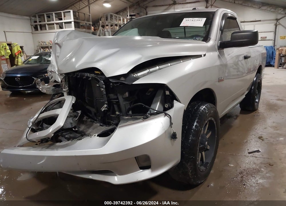 2014 RAM 1500 VIN: 3C6JR7AT7EG264418