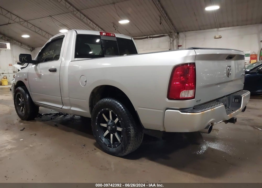 2014 RAM 1500 VIN: 3C6JR7AT7EG264418