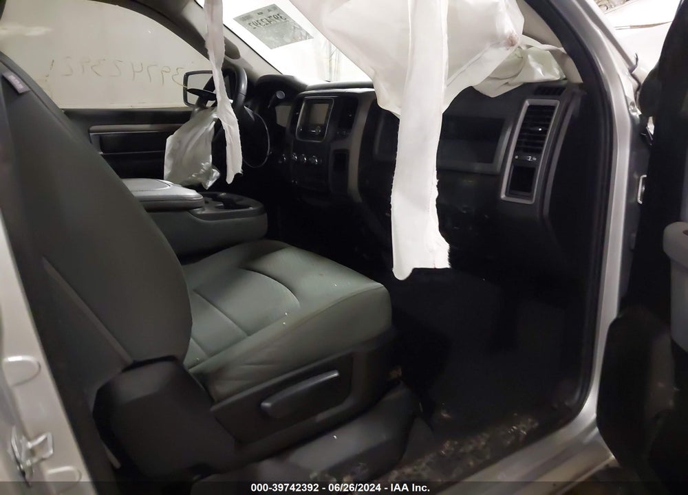 2014 RAM 1500 VIN: 3C6JR7AT7EG264418