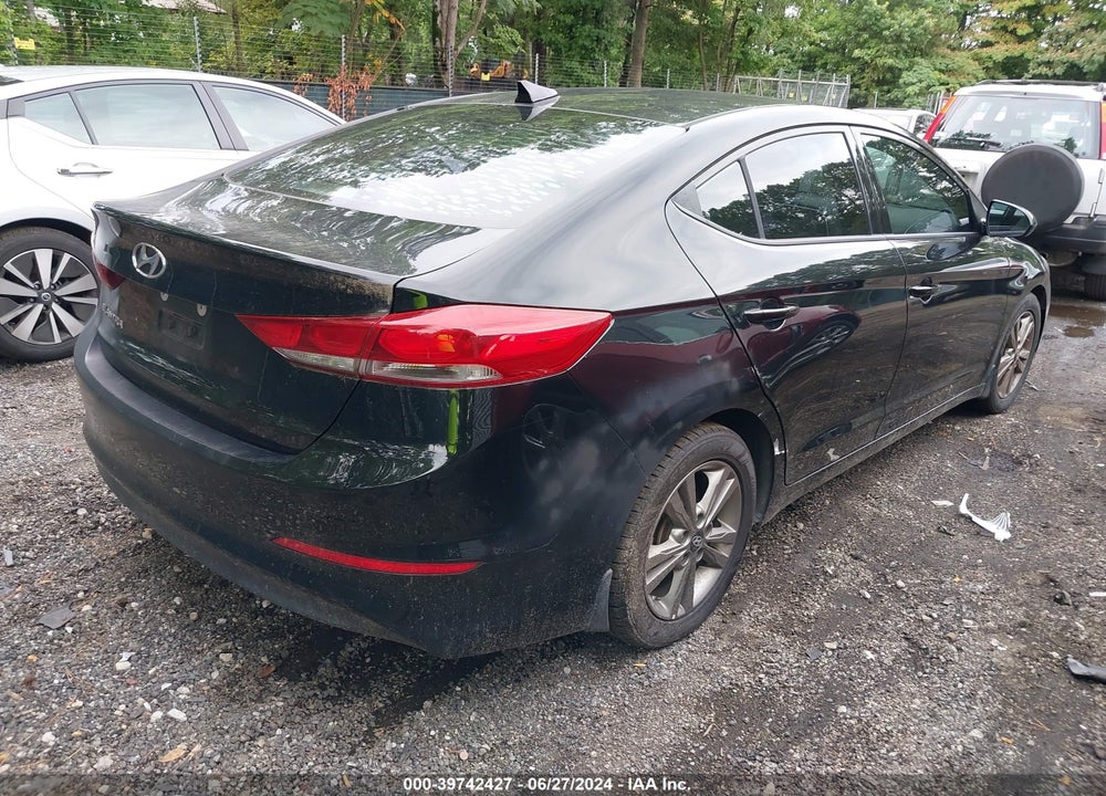 2018 HYUNDAI ELANTRA SEL VIN: 5NPD84LFXJH381569
