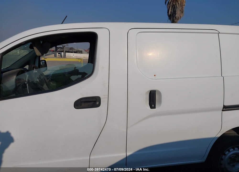 2015 NISSAN NV200 S VIN: 3N6CM0KN9FK701533