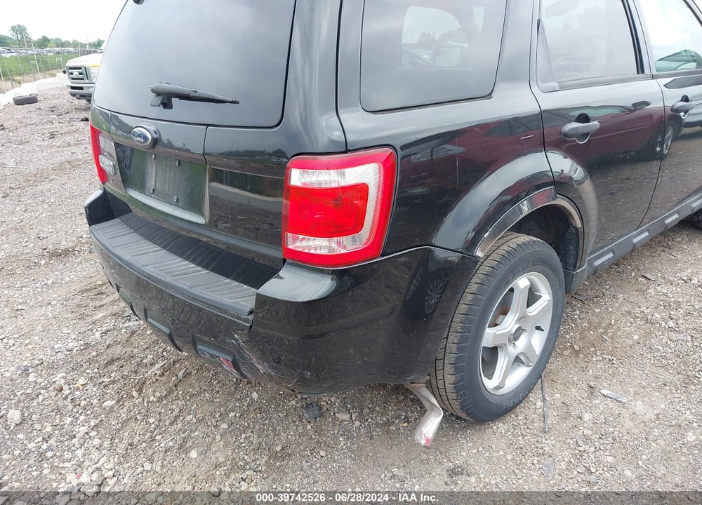 2009 FORD ESCAPE XLT VIN: 1FMCU03G99KA15183